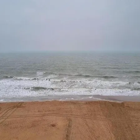 Near Dunes In Koksijde, Cleaning Included コクセッド